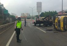 Kecelakaan Crane di Tol Jakarta-Tanggerang