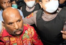 KPK Melakukan Pemeriksaan Lukas Enembe sebagai Saksi dalam Kasus Rijatono Lakka