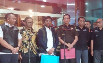 Pemanggilan Kedua, Johnny Platte dipanggil atau Kasus anggaran BTS Bakti Kominfo