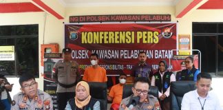 Kapolsek KKP Batam Gelar Konferensi Pers Ungkap Pelaku Pengiriman PMI Ilegal Asal Lombok