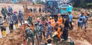 36 Jiwa Teridentifikasi, Prajurit Kodam I/BB Bersama Tim SAR Terus Cari Korban Longsor Serasan