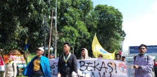 HUT Kota Bekasi Ke 26, Mahasisma Unjuk Rasa di Depan PEMKOT Bekasi