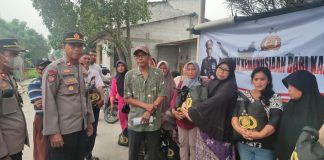 Polsek Tarumajaya Salurkan 50 Paket Sembako Bantuan Kemanusiaan Kapolri