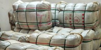 Polda Metro Jaya Menyita Ratusan Balpress Baju Bekas Dari Korea dan Amerika