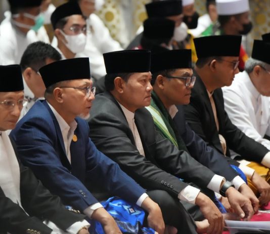 Panglima TNI Sholat Idul Fitri Bersama Wapres di Istiqlal