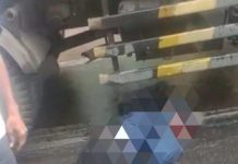 Histeris!! Pemotor Terlindas Truck di Depan Masjid Kabupaten Gowa