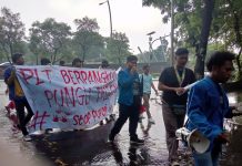 Pergerakan Mahasiswa Islam Indonesia (PMII) lakukan aksi demonstrasi di depan gedung PEMKOT Bekasi