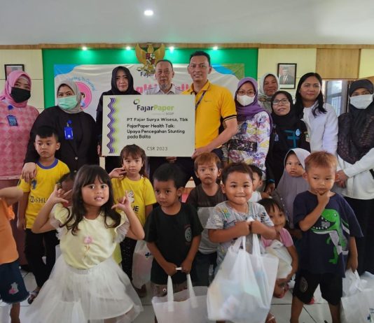 FajarPaper Dukung Upaya Penurunan Stunting dengan Penyuluhan Pencegahan Stunting untuk Balita di Desa Kalijaya Kab. Bekasi