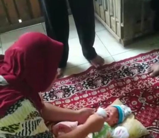 Geger, Bayi Mungil Ditemukan Warga Cikarang Utara Didalam Kardus