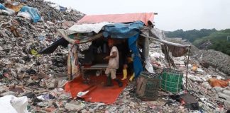 Penampakan Warung Diatas Gunung Sampah Bantar Gebang