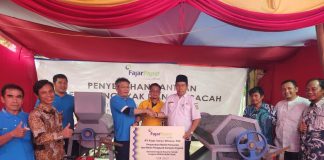 FajarPaper Dukung Program Ekonomi Sirkular dengan Memberikan Mesin Pencacah dan Pengayak Sampah Organik