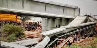 Kontruksi Jembatan Penghubung Kawasan Jababeka Rubuh, 2 Pekerja terluka