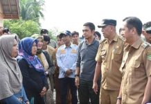 PJ Bupati dan Ketua TP PKK Silaturahmi sekaligus meninjau Keadaan Banjir Barito Utara