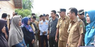 PJ Bupati dan Ketua TP PKK Silaturahmi sekaligus meninjau Keadaan Banjir Barito Utara