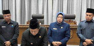 PJ Bupati Barito Utara Sampaikan Rancangan APBD Perubahan TA 2024 pada Rapat Paripurna I DPRD
