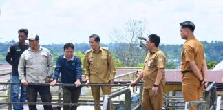 menghadapi bulan suci Ramadan 1446 H. Pj. Bupati Drs. Muhlis Barut, Tinjau Pasar Murah di Perusda Batara Membangun.