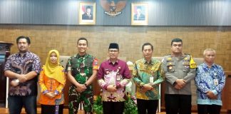 Jelang Pilkada PSU, Kepala Badan Kesbangpol Dandim 1013 Wakili Kapolres Barito Utara Hadir dan tandatang Adendum NPHD
