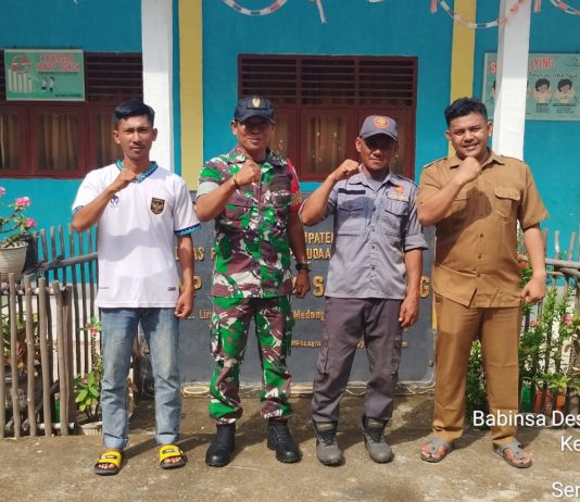 Babinsa Pulau Medang Patroli Bersama Linmas dan Aparatur Desa, Jaga Ketertiban Sekolah dan Wilayah