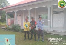 Babinsa Desa Rejai Perkuat Kamtibmas Lewat Patroli Bersama di Desa Rejai