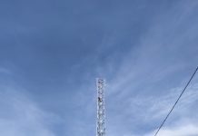 Heboh….!!! Izin Belum Ada, Pembangunan Tower Terus Berjalan Pekerja Tak Gunakan Alat Safety, Camat: Izin PBG Urusan Dinas Perkim