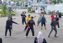 Olahraga Bersama, Bupati Barito Utara Pastikan Proyek Infrastruktur Berjalan Sesuai Target